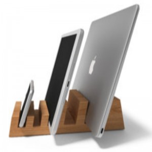 Flere opladestationsorganer i naturligt egetræ til 5 enheder