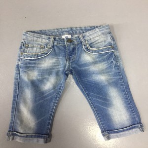dreng vender op med lige ben med broderi, syning af lomme jeans WSG006
