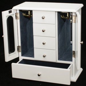 Traditionel træ-smykkeskrin