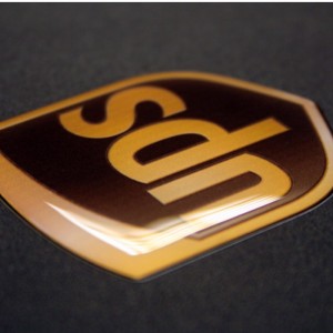 Brugerdefineret trykt 3M stærk selvklæbende 3D epoxy polyurethan pu harpiks kuppelfarvet etiketter