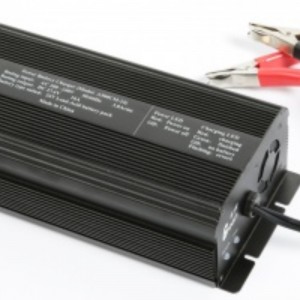 Batterioplader til 25,6V 43,2v 51,2V LiFePo4 batteri