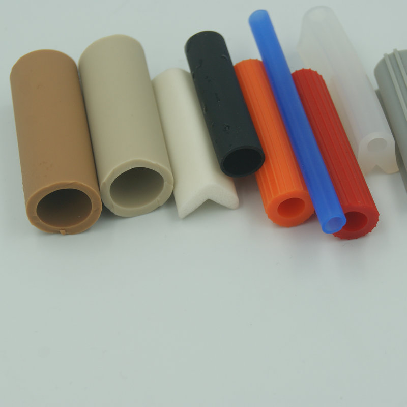 Ekstruderede farverige silikone gummi vakuumslange silikonrør til klimaanlæg