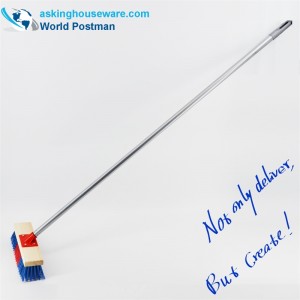 Akbrand Long Handle træbørste til udendørs skubning