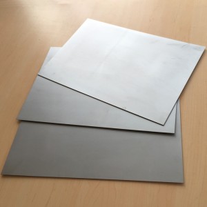 Superelastisk nitinolplade