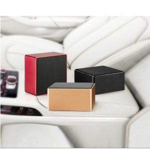 Mini-billuftrenser USB-drevet med intelligent detektere luftkvalitetsfunktion til at fjerne formaldehyd / smong / PM2.5 / brugte røg / lugt / støv-Mini billuftrenser