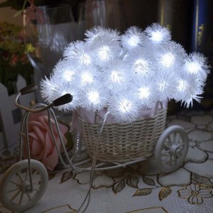 LED Snow Pompon String Lights Farve reblamper Dekorationer til jul / ferie / bryllup / fest