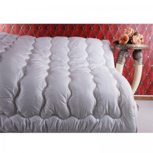 Quiltede, syntetiske fiberkomplekser i hvid farve