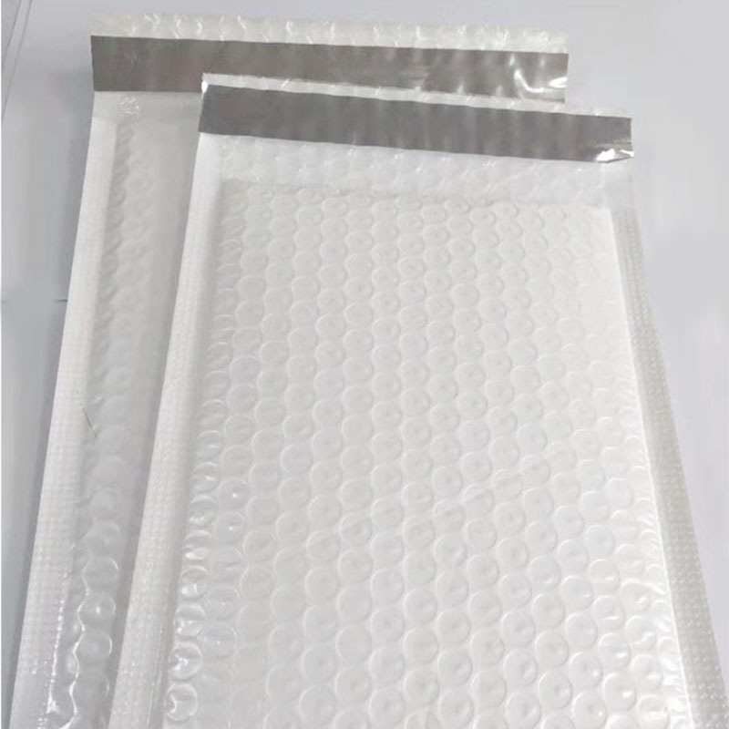 Engros hvid mail selvklæbende PE-kuvert bobleposekonvolut