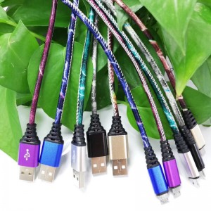 Skinnende PU-læder Hurtigopladning Rundt aluminiumshus USB-kabel til micro USB, Type C, iPhone lynopladning og synkronisering