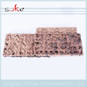 kurv med stablet rottingstrik opbevaringskurv