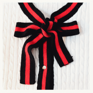 Engros cardigan stribede kanter med sommerfuglknot Ladies Autumn Winter Sweater