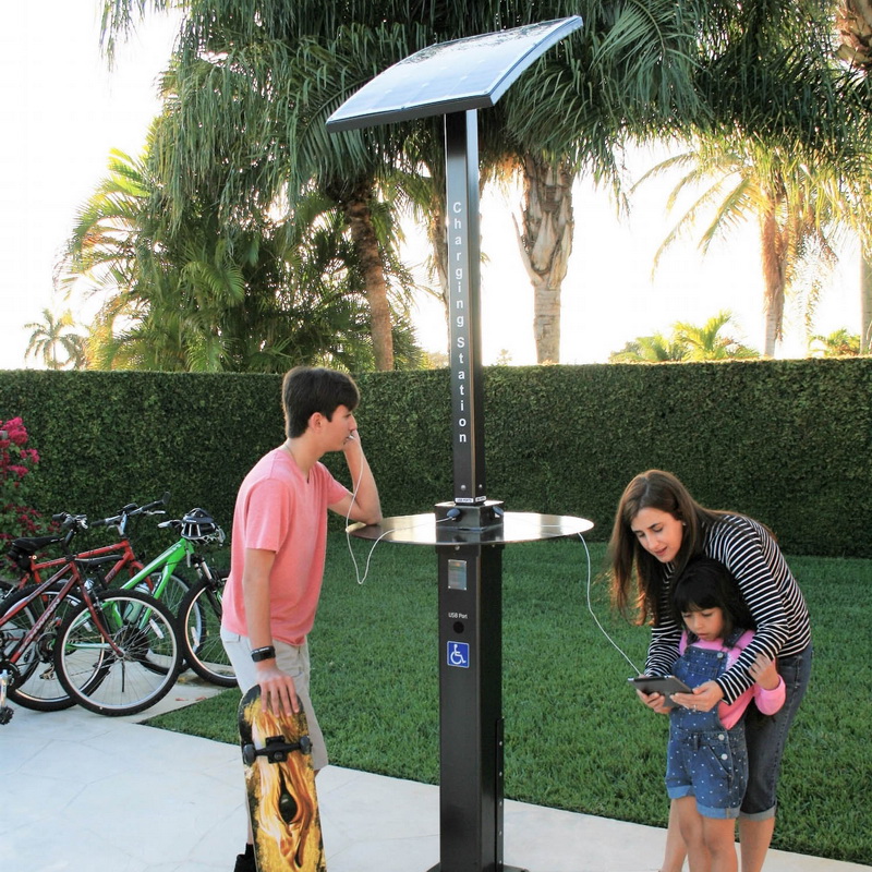 Solenergi udendørs park smart USB-opladning mobiltelefon kraftstation