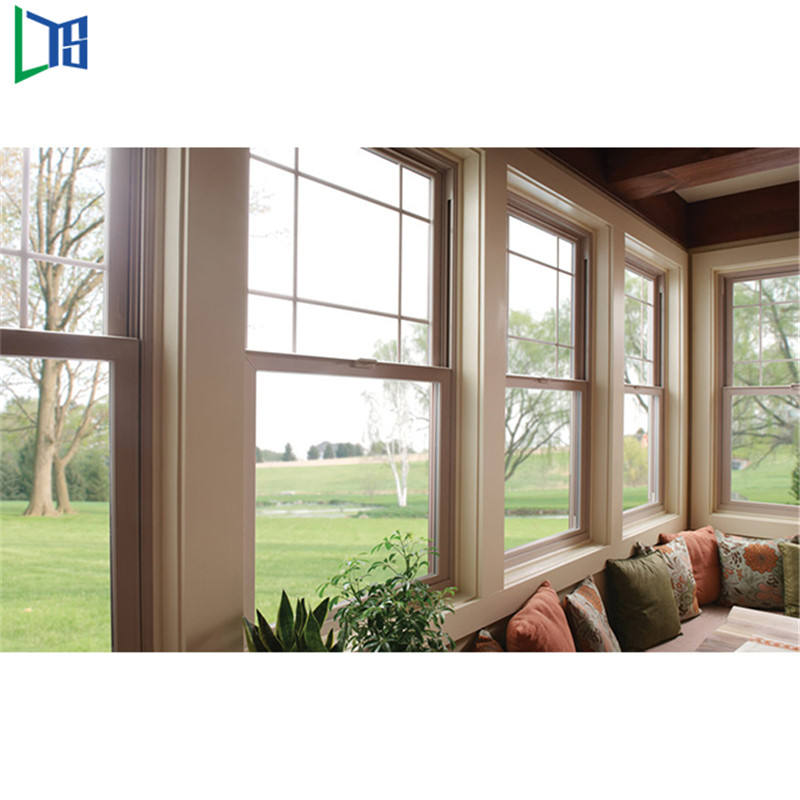 Vertikale glidende vinduer i kommerciel kvalitet med overfladebehandling af mesh og pulverlakering