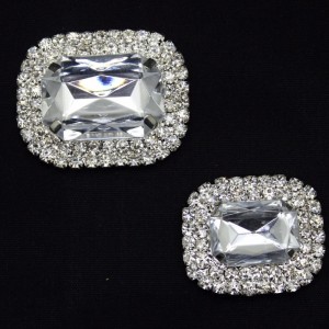 Nyt design Elegant hvidt smykker klart akryl rhinestone knap billig sy plastik knap 9