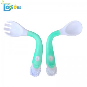 Amazon Hot Sale Baby Feeding Supplies Træning Gaffel og Sked buet håndtag Toddler Sked og gafler Baby Travel redskaber
