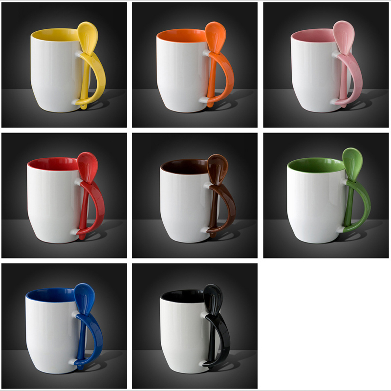billede personligt farvet Ceramic krus med ske i håndtag til salg