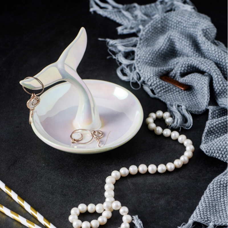 Keramisk smykkeskål Pige smykker Ring Opbevaringsplade Gylden keramik ring parabol
