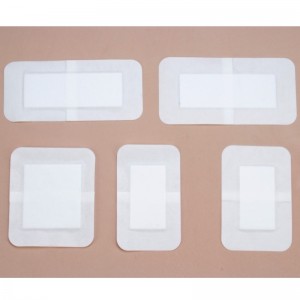 Selvklæbende sårforbinding