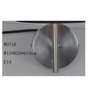 væglampe med laserskåret stofskygge