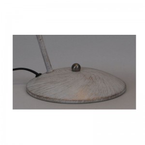 Bordlampe med justering af metalskygge og hvidbørstet guld