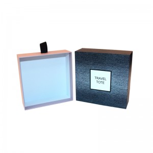 Kartonemballage Skuffetype boks med eget logo til parfume