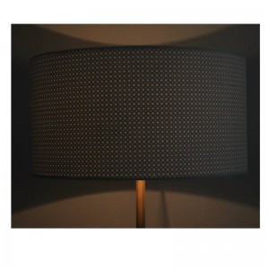 Moderne gulvlampe med stofskygge