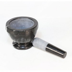 Sort marmormørtel og -stød