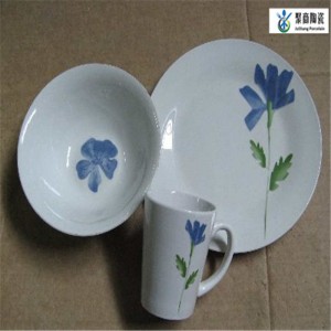 middagssæt - 12-deligt porcelænsmiddagsæt med afskåret mærkat