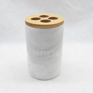 Hvid marmor med træ dele til badeværelsestilbehør