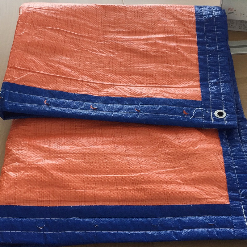 Dækker med beton til isolering af tæpper med opvarmet tæppe