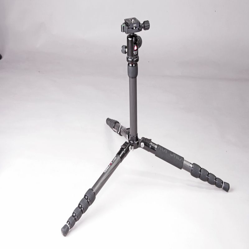 Kingjoy Portable Carbon Fiber Professionel rejse Fotostativ med 1/4 ”kamerastativhoved til Canon Nikon DSLR-kameraer