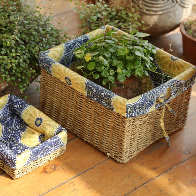 Foret opbevaringskurv i soveværelset