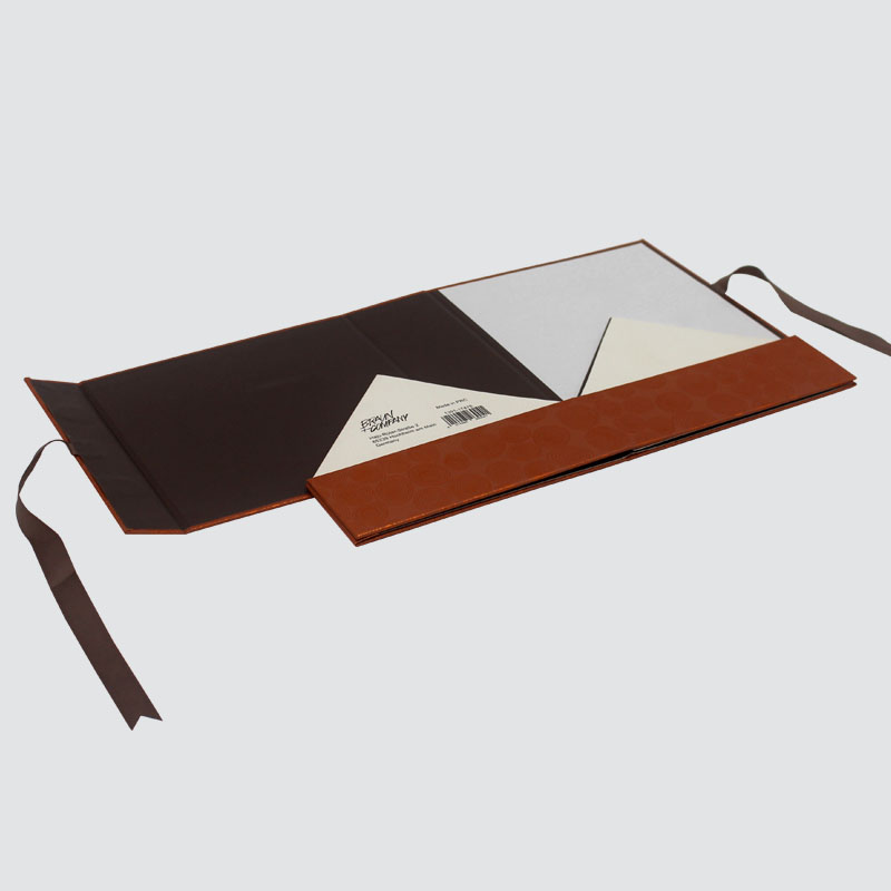 Let foldende gaveæske Mad Candle Chokolade Silkebånd Smuk æske