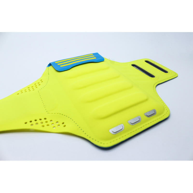 Eco-Friendly Waterproject Sports Armband for Running