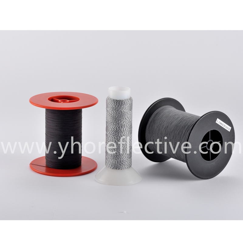 Y-8008 Reflekterende tråd