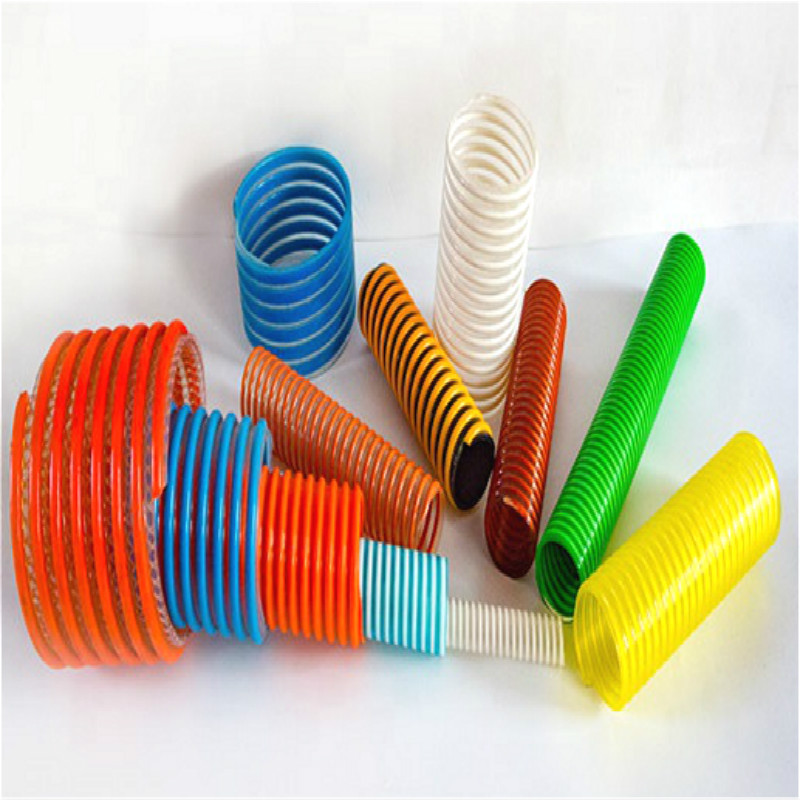 Farverig korrugeret sugeslange i god kvalitet \/ fleksibel PVC-sugeslange \/ vandslange