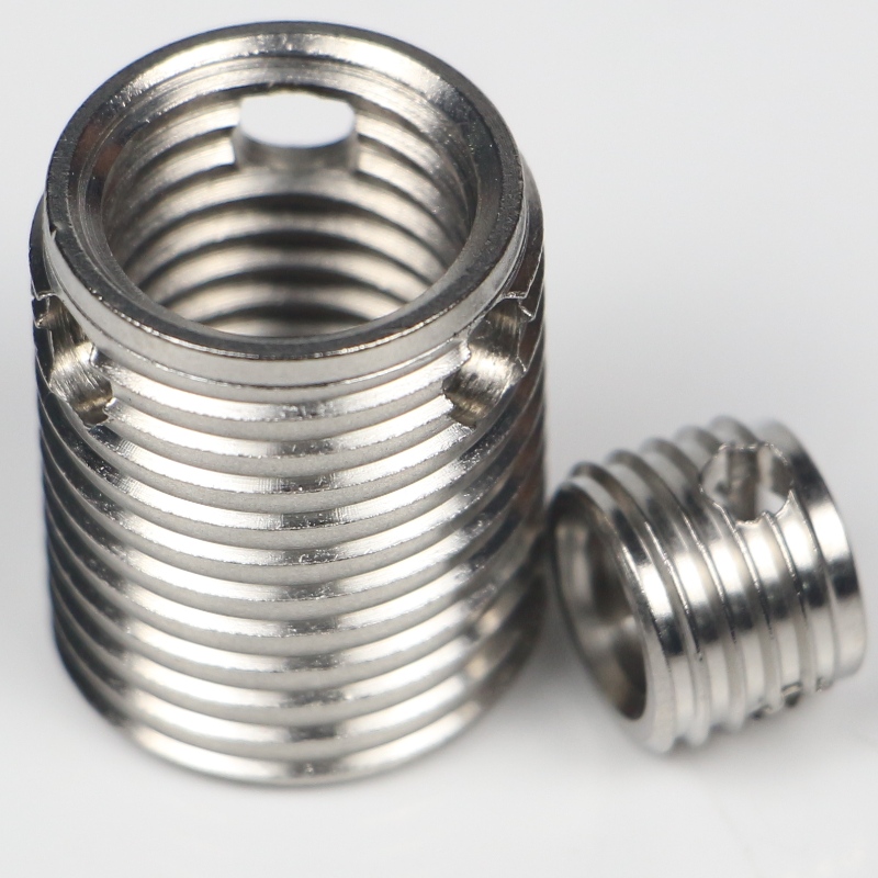 308 000 080.500 308 M8 * 1,25 * 12 * 1,5 * 14L selvskærende indsatser med 3 huller uden burr 500K lager