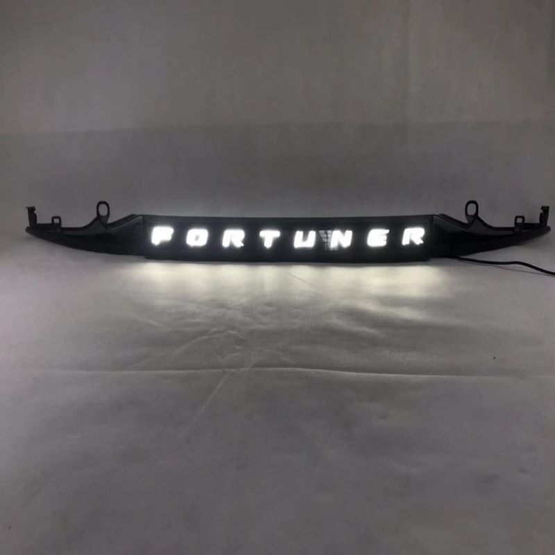 Bagagerum pyntet med lys til Toyota Fortuner, bremselampe til Toyota Fortuner