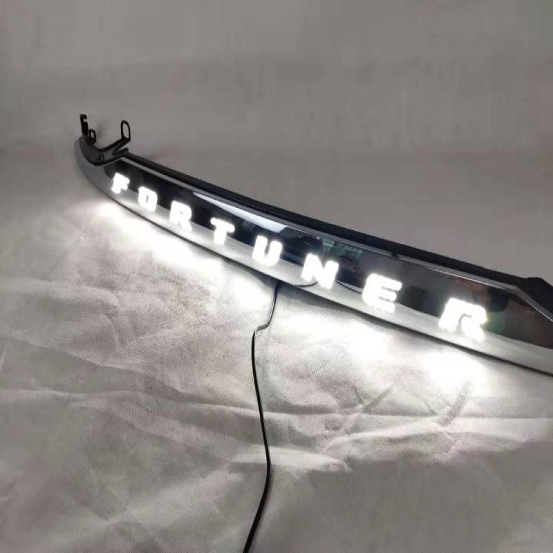 Bremselampe til Toyota Fortuner, bagagerum pyntet med lys til Toyota Fortuner