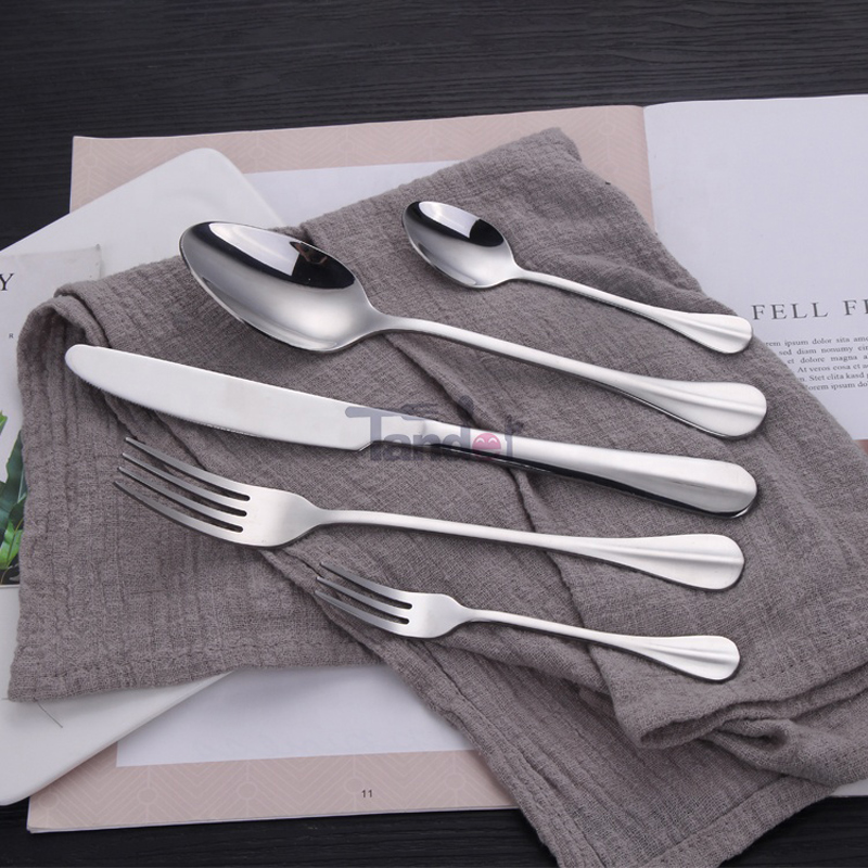 18PCS Spejl Polering Tableware Set Utensil Set, Knive, Fork, Spooner for Home and Restaurant