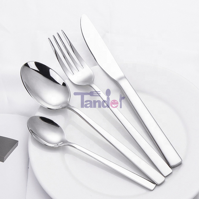 18/8 24pcs Bordbestik af rustfrit stål i gaveæske af træ