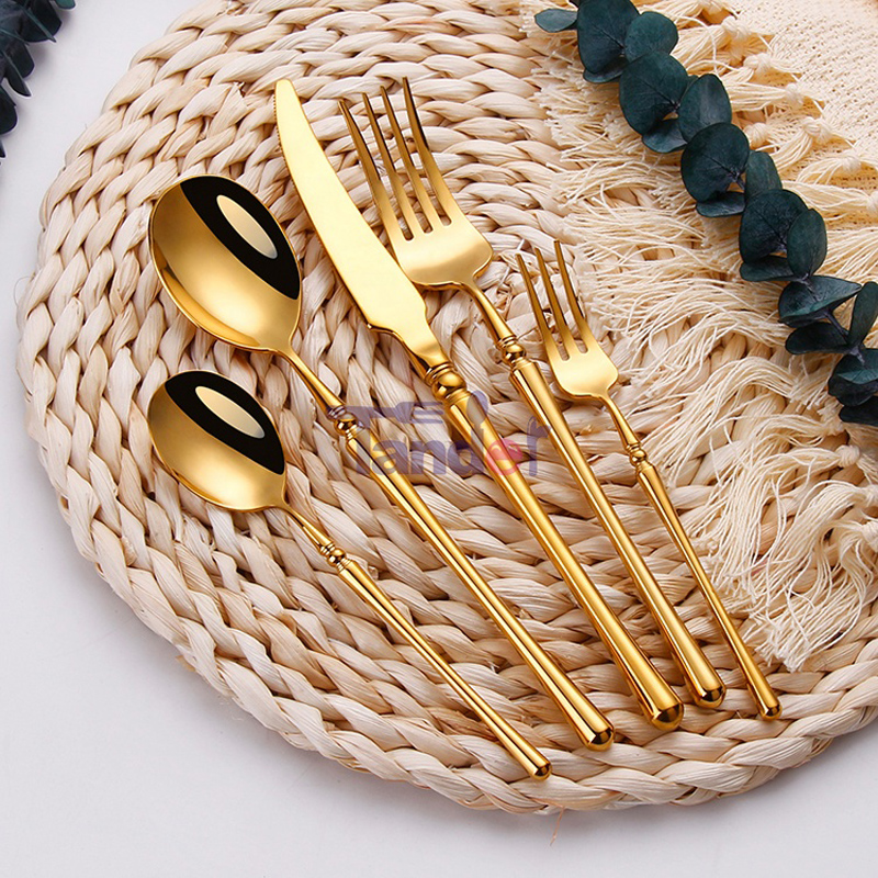Elegant bulk Guld Flatware Stainless Steel Cutlely Set Spoons Forks and Knives for Begivenheder
