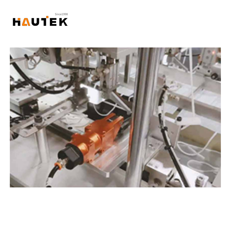 Fuld-automatisk engangsflad maskemaskine