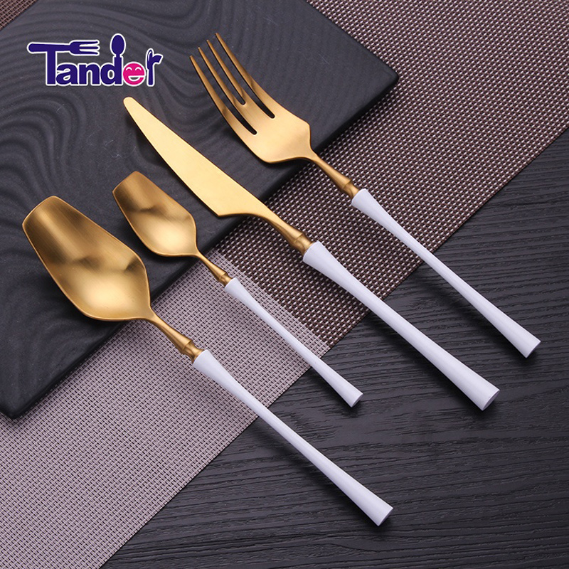 lyserødt greb guld pvd-overtræk slank talje stil rustfrit stål bryllup bestik sæt