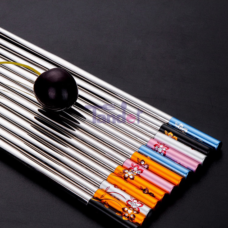 Elegant restaurant farverige stjerner mønster diamant stil runde 23cm 304 direkte engros rustfrit stål spisepinde til salg