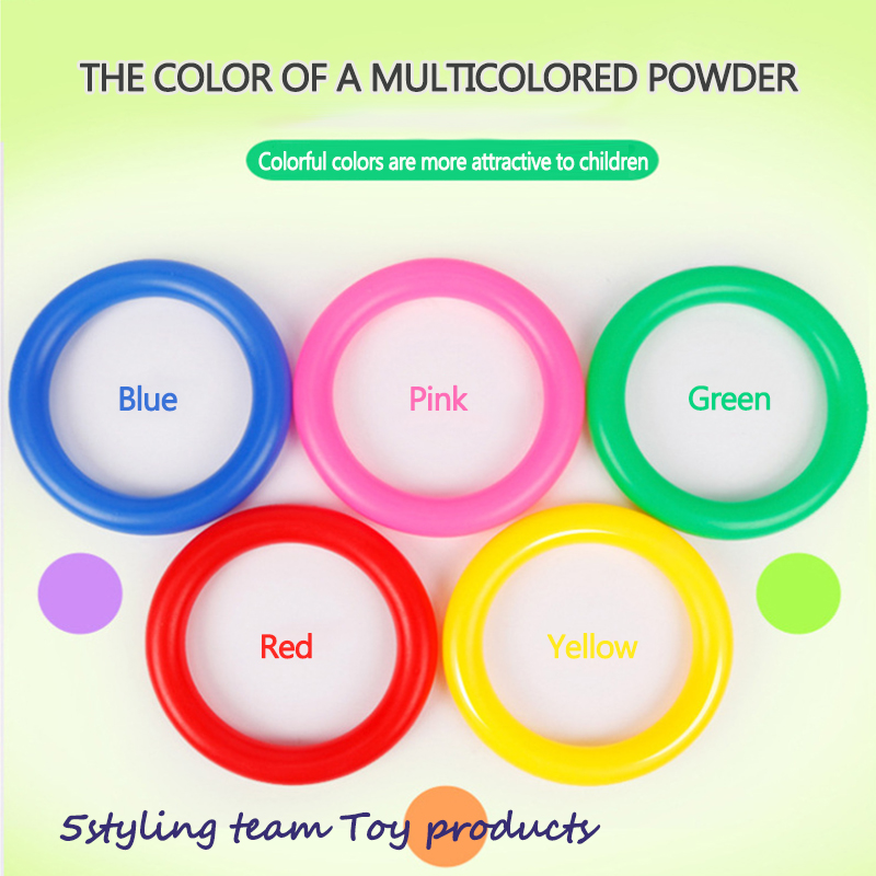 At kaste bøjler til børns sportslegetøj, der kaster bøjler indendørs og udendørs sportsudstyr til fitness for at forbedre koncentrationen