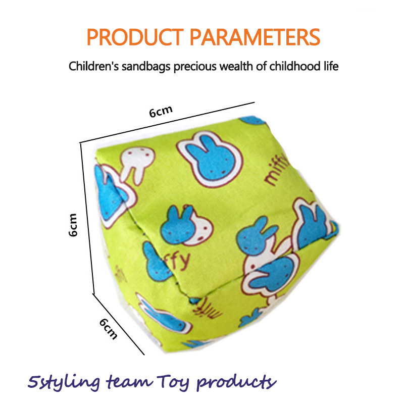 Børnelegetøj, sportsartikler, spil, sandposer, bolde, børnetegnefilm, sandposer, gulvstativer, varme varer kilder