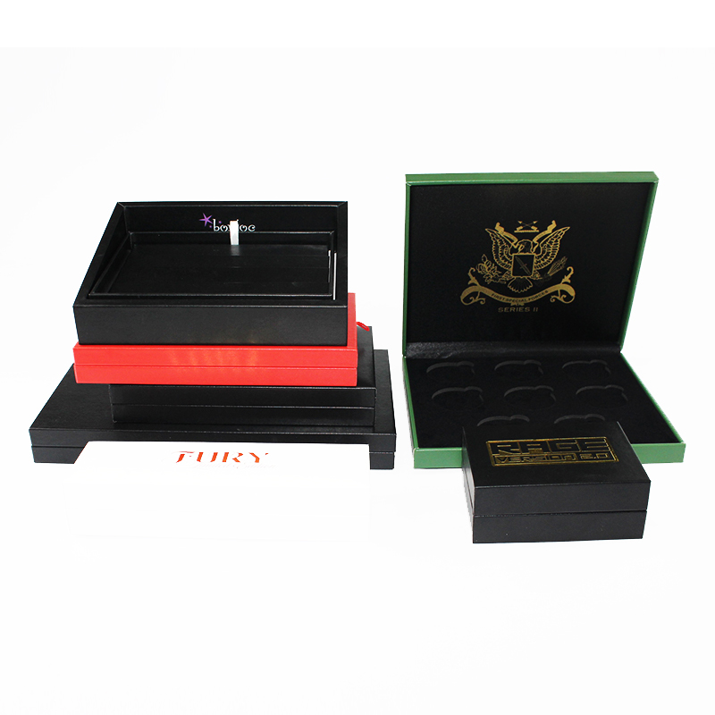 boks med metalur af træ, automatisk roterende urkasse