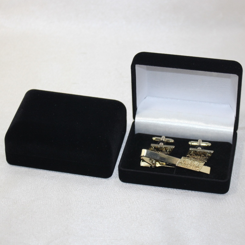 Poste D-45 rund Velvet Box til manchetknapper, halsbånd eller medaljer, mønter og emblemer, mm.84*64*36, vægt omkring 48g