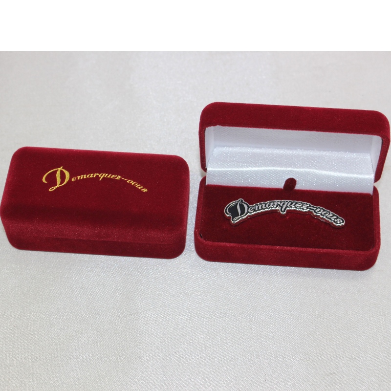 Vare D-68S rund form fløjlkasse til manchetknapper, slipseklemme, badge osv. Mm. 75 * 38 * 28, vægt ca. 30 g